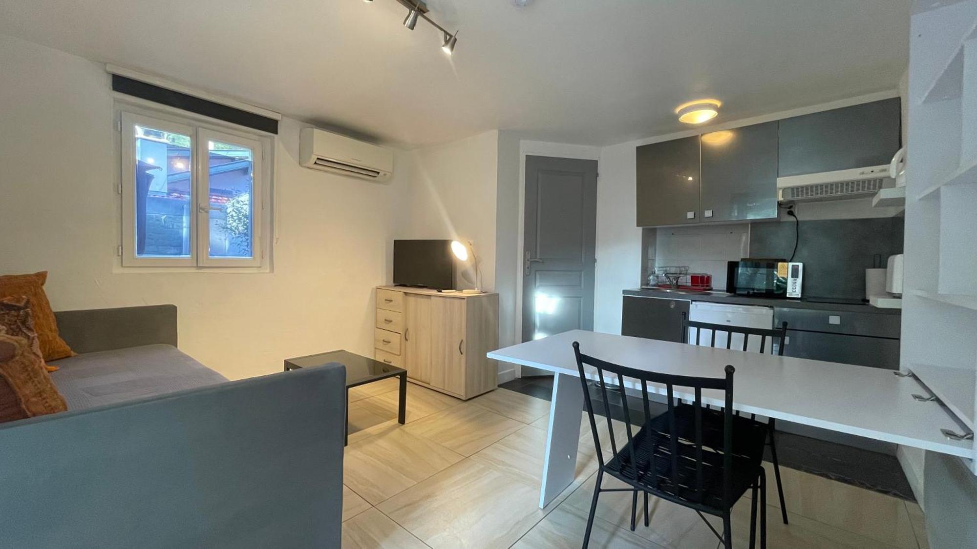 Le Doolies - Holiday Inn Biarritz Exterior foto